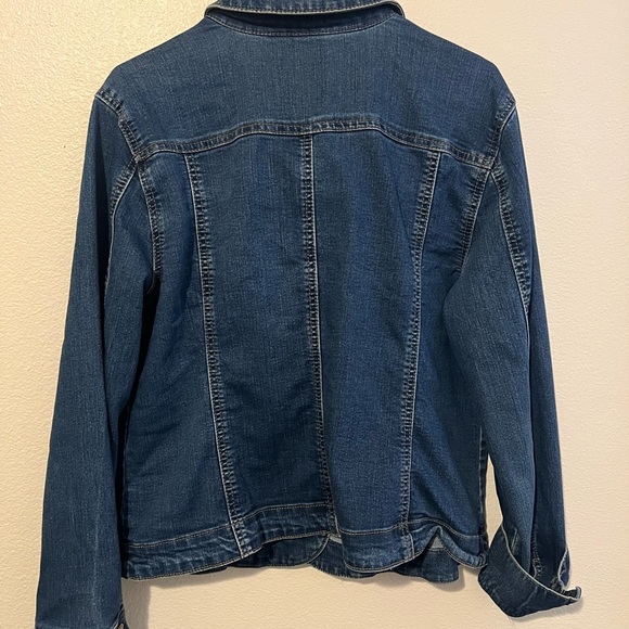 Charter Club Blue Wash Classic Denim Jean Jacket Stretch - Women's Large (10) - Picture 4 of 4
